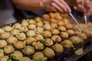 TAKOYAKI: ALLA SCOPERTA DELLO STREET-FOOD GIAPPONESE